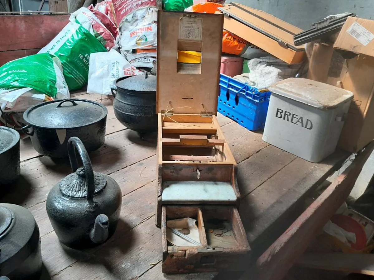 Antique  till - Image 2