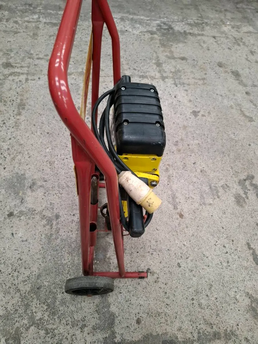 Bosch Demolition Hammer - Image 2