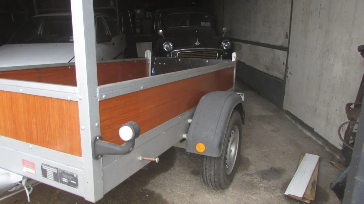 Trailer - Image 2