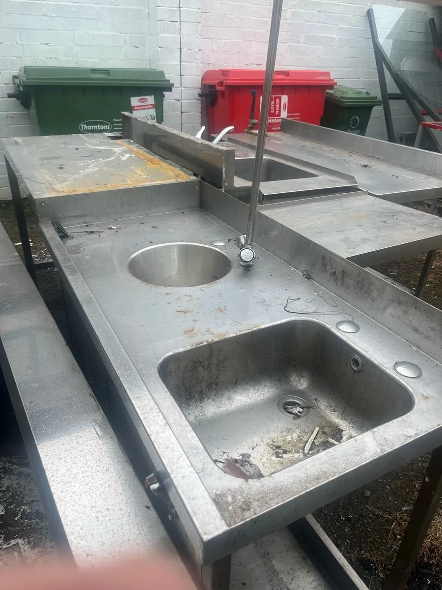 Closing restaurant equipment - Image 3