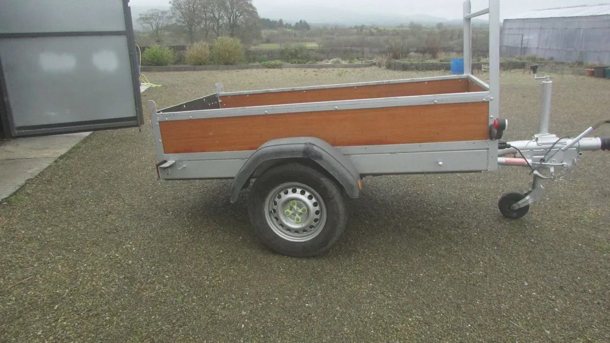 Trailer - Image 3