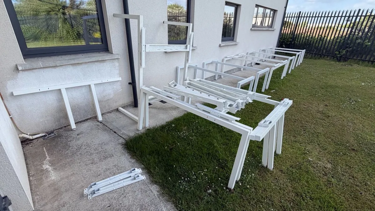 Multiple office desks - Image 1