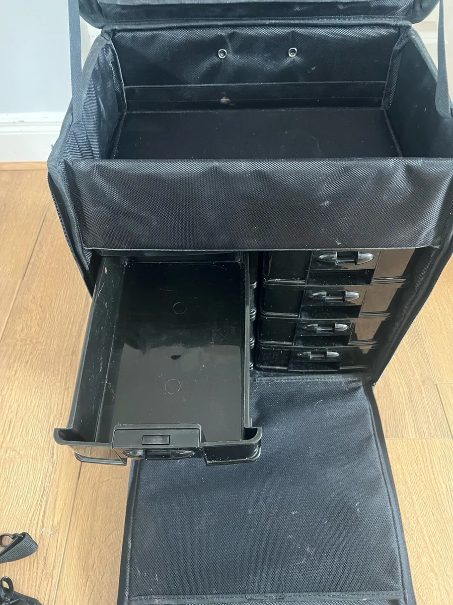 Makeup artist cosmetic case - Image 4