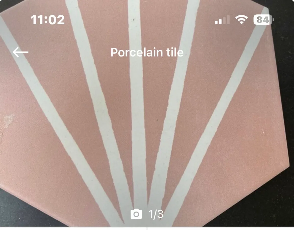 Wall or floor tiles - Image 1