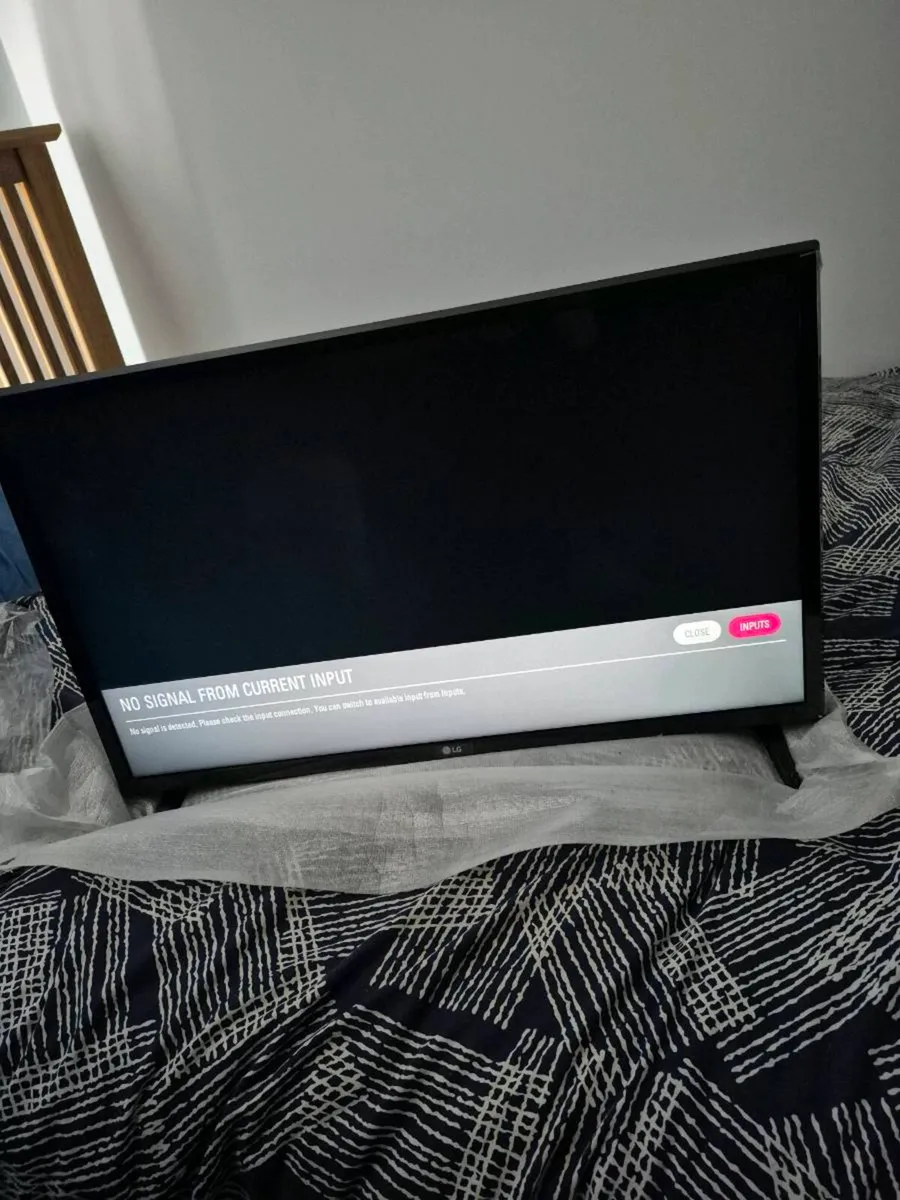 LG 32 INCH TV - Image 1