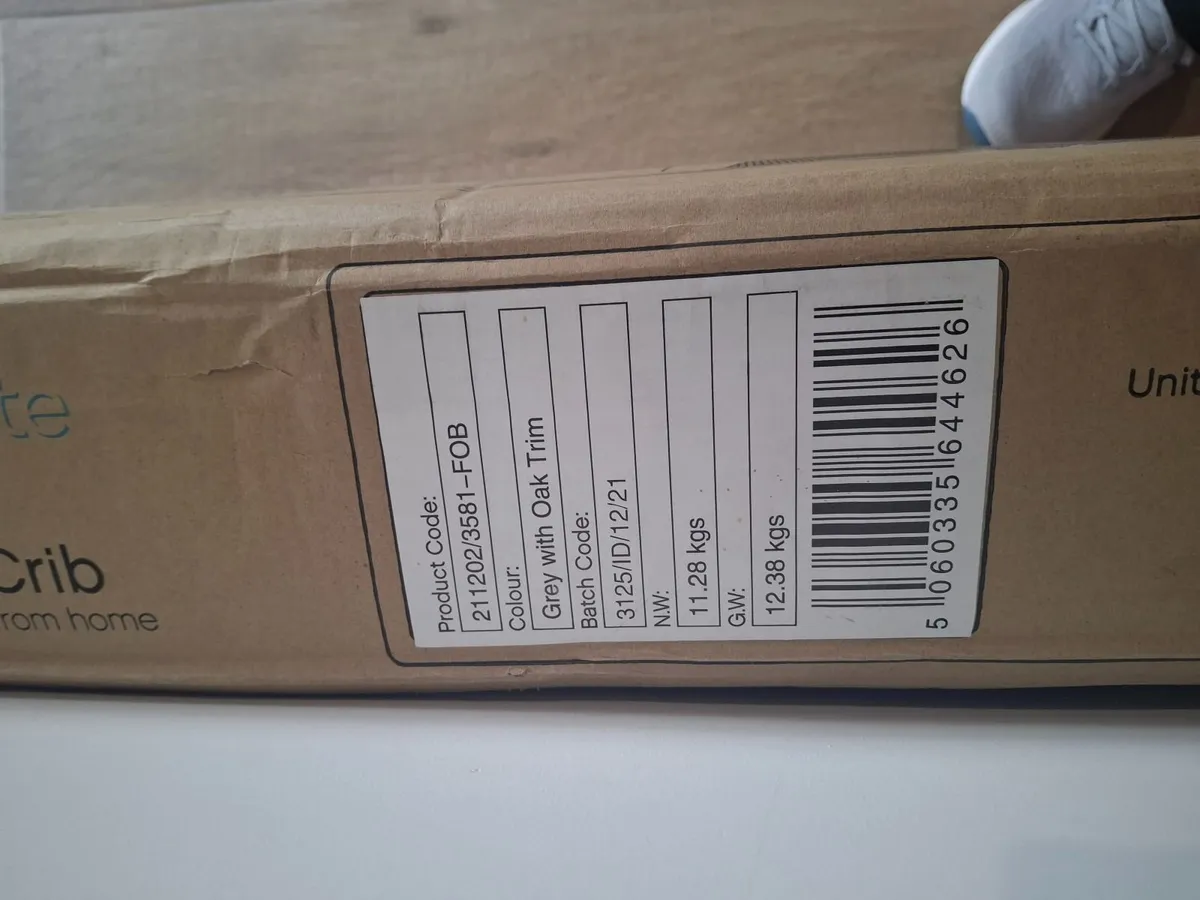 Cozee lite Bedside Crib - Image 3