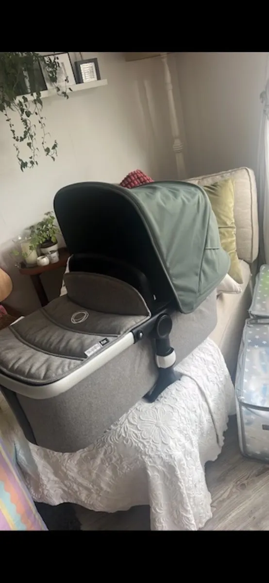 Pram - Image 1