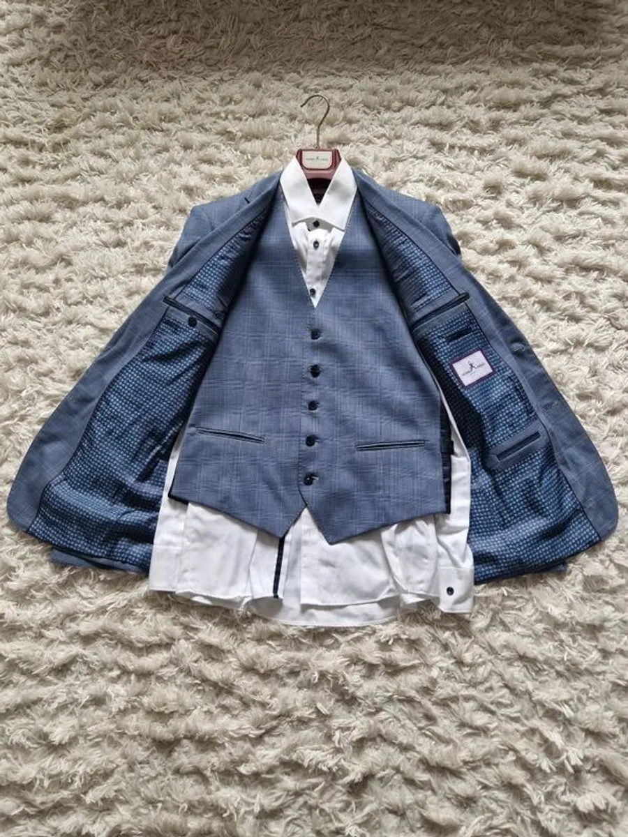 Luxury Herbie Frogg Mens suit - Image 4