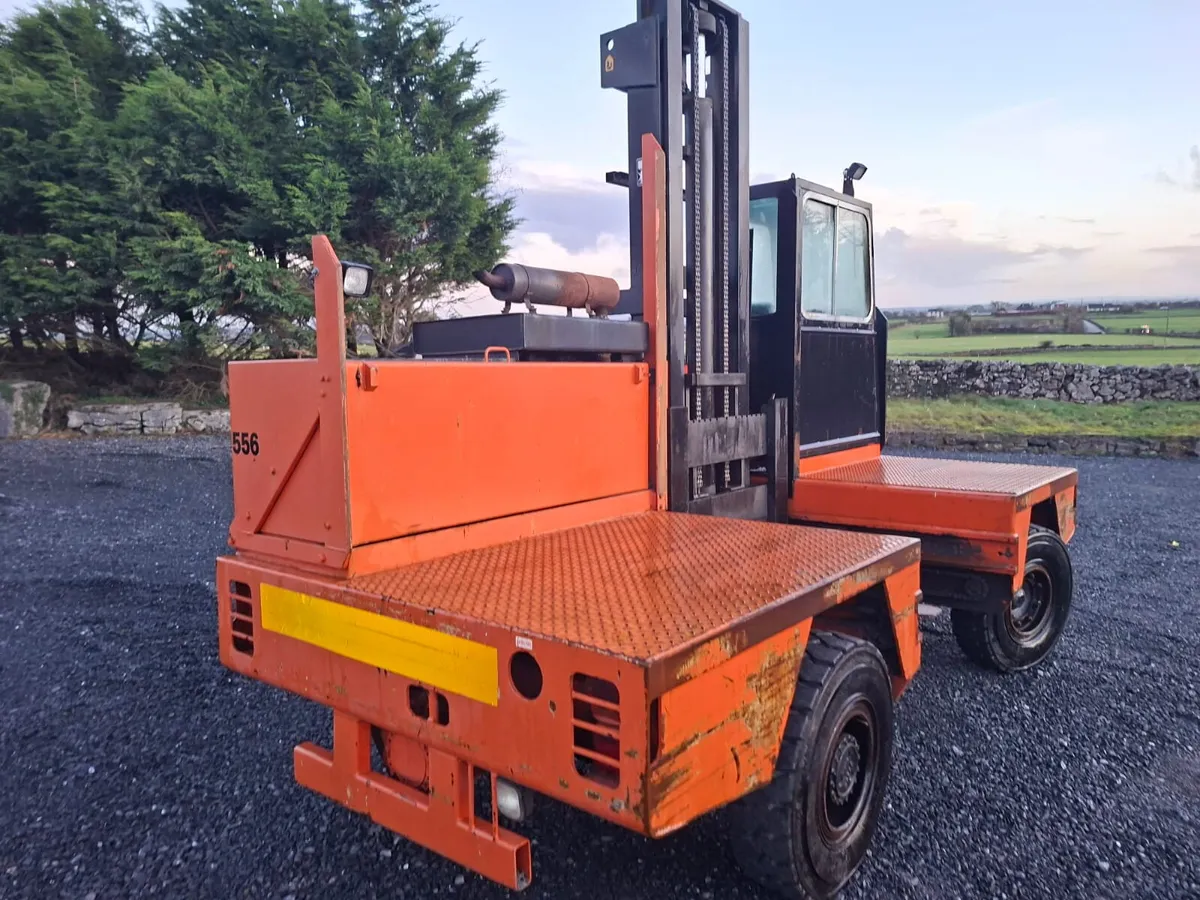 Boss 556 5C1 Side Loader - Image 4