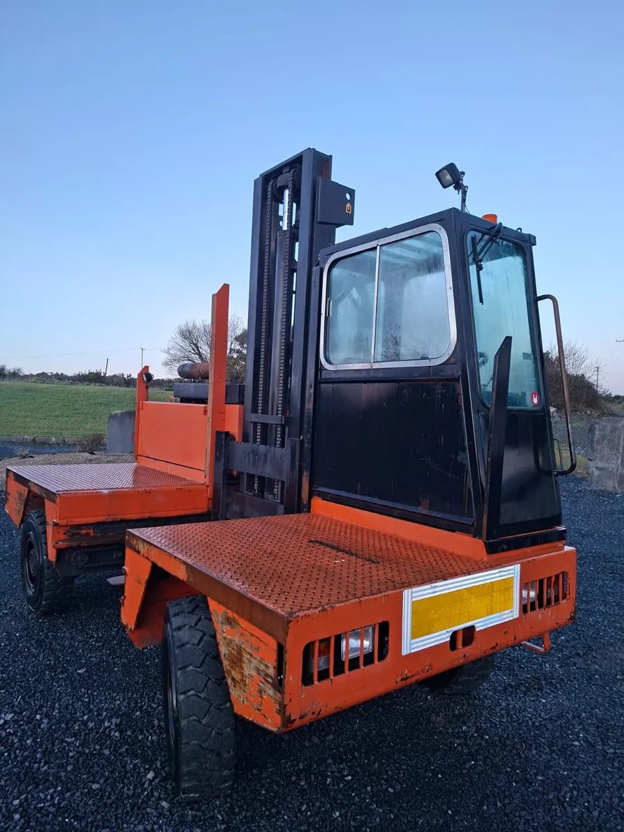 Boss 556 5C1 Side Loader - Image 3