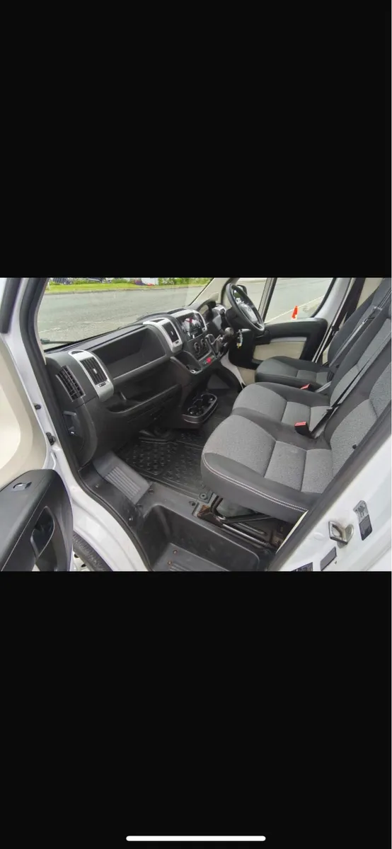 2016/2017 X2 /2019 Fiat Ducato Tilt/Slide - Image 3