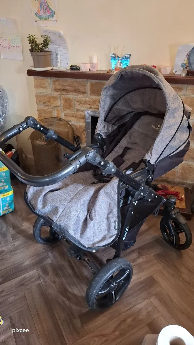 2 in 1 vanicci pram - Image 3