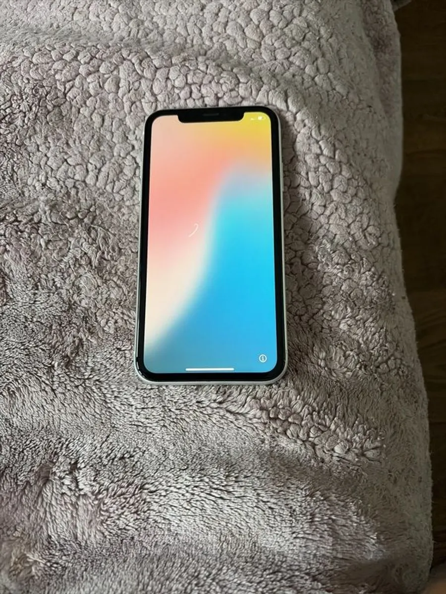 iPhone - Image 3
