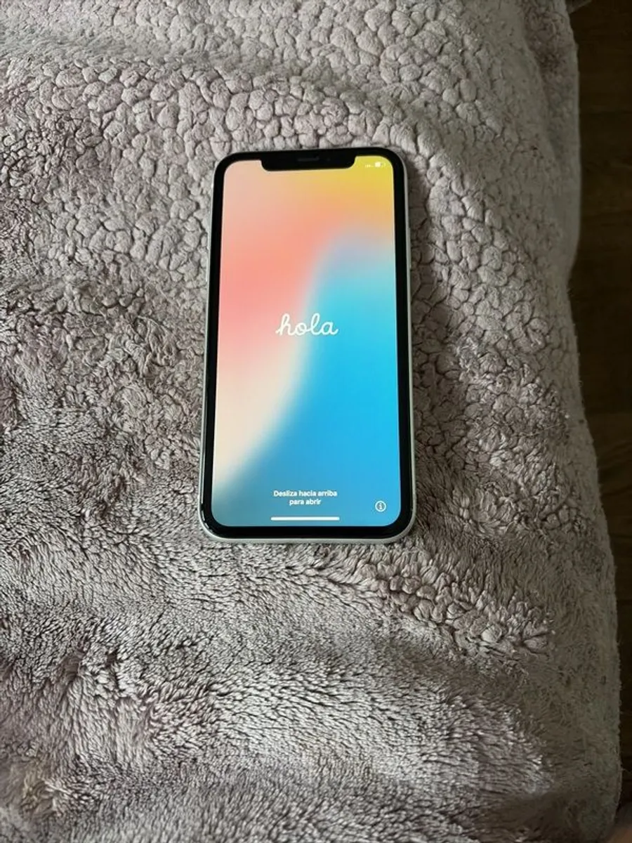 iPhone - Image 4