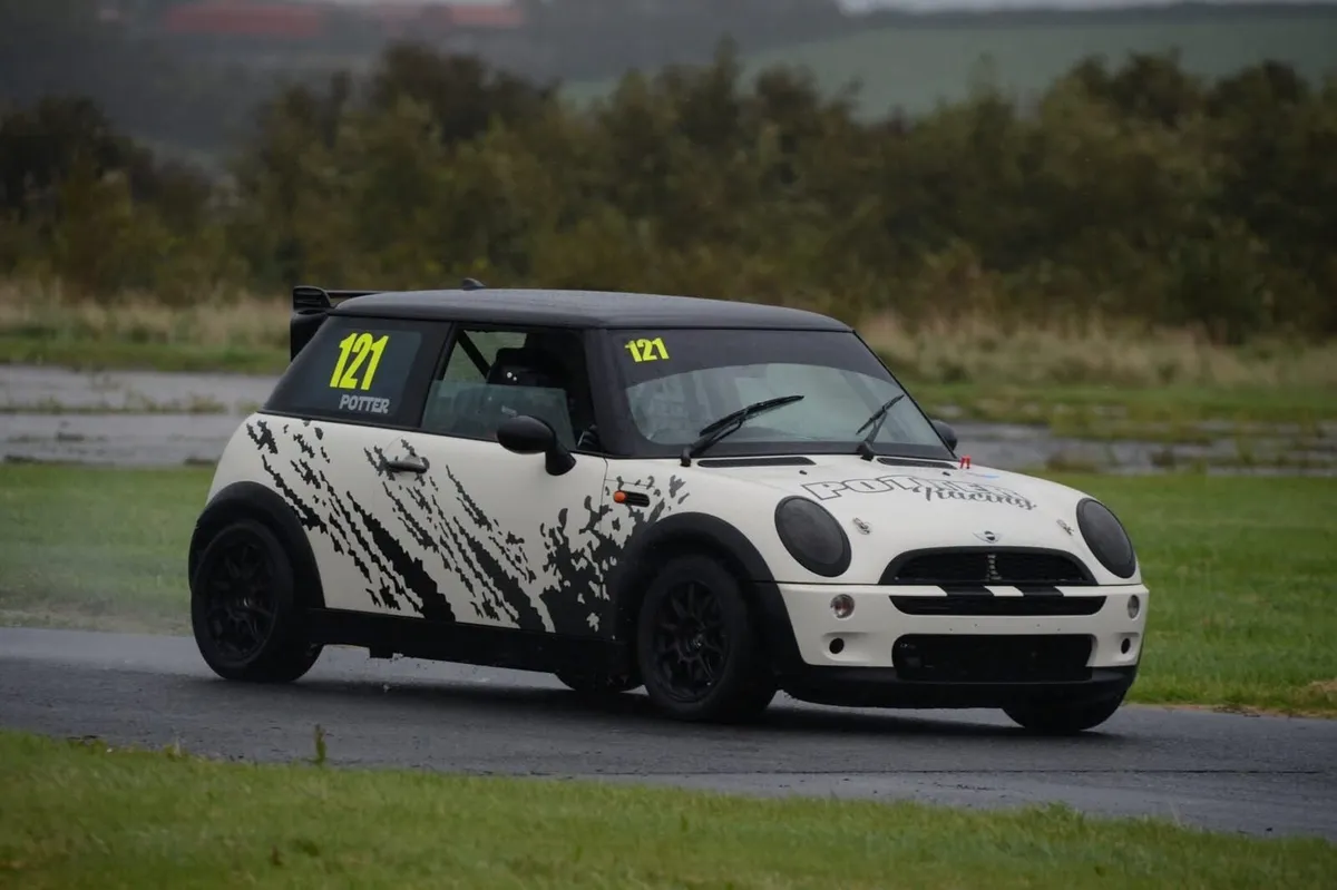 Mini Mini 2006 - Image 1