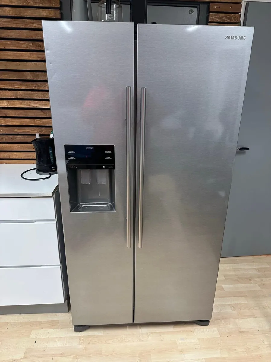 Samsung American Fridge Freezer - Image 1