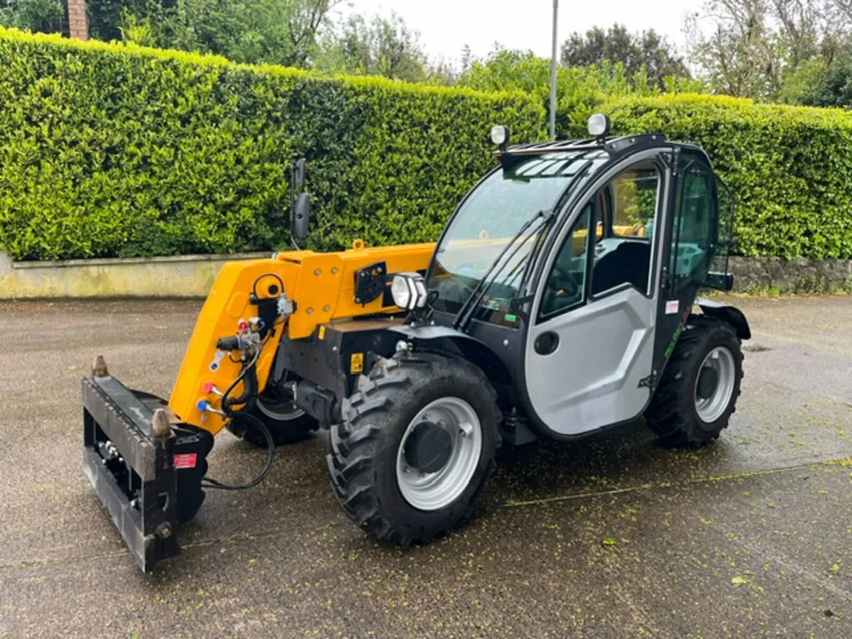 2023 Dieci Mini-Agri 26.6 Compact Telehandler - Image 2
