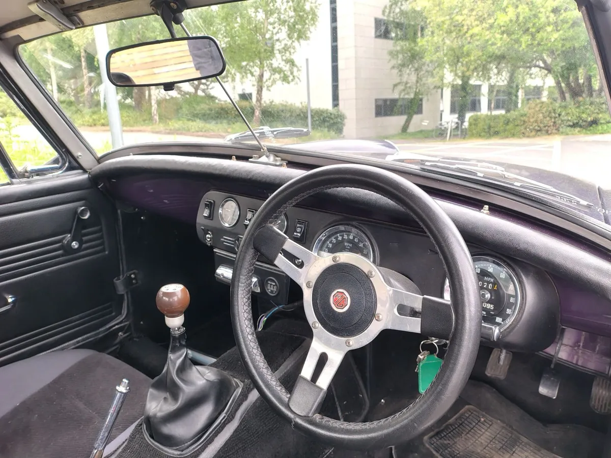MG Midget 1972 - Image 2