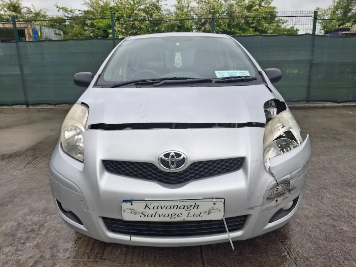 2011 Toyota Yaris  1.0 Petrol - Image 3