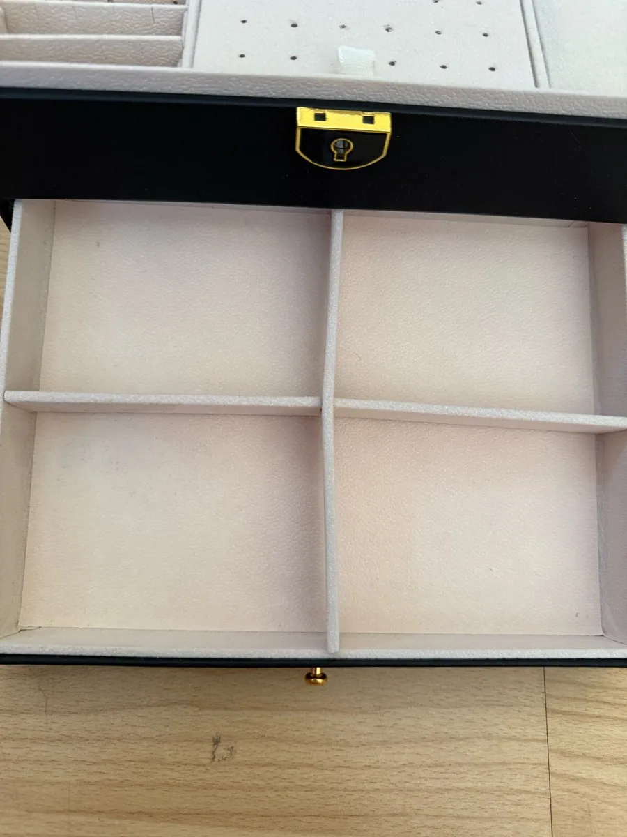 Jewellery box - Image 4