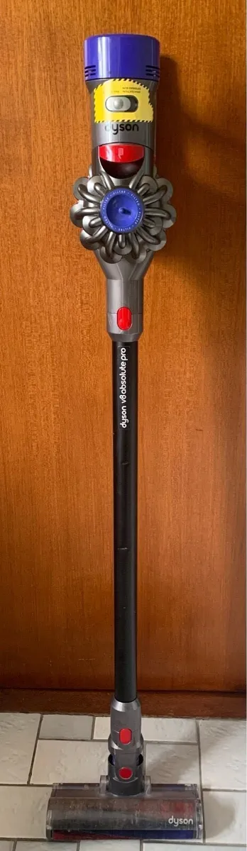 Dyson V8 - Image 2