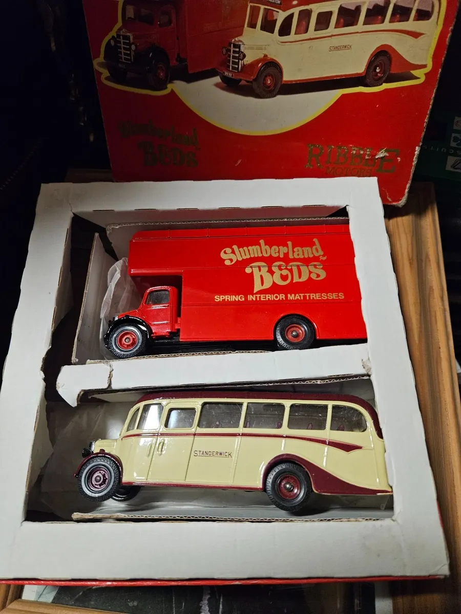 Corgi Slumberland Truck Set - Image 1