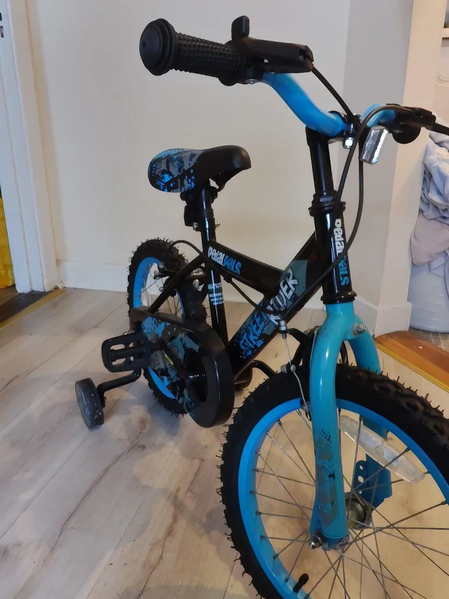 Kids Pedal Pals Street Rider Bike with Stabilizers - Image 1