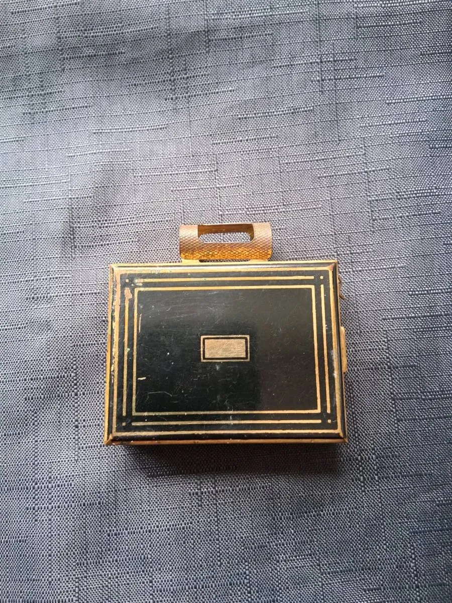 Vintage Ladies Kigu Powder/Cigarette Compact Case - Image 1