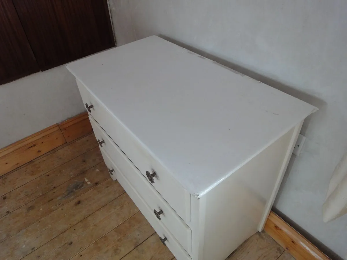 Chest of drawers - Image 2