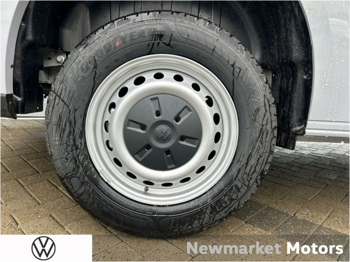 Volkswagen Transporter 150BHP SHORT WHEEL BASE 6 S - Image 2