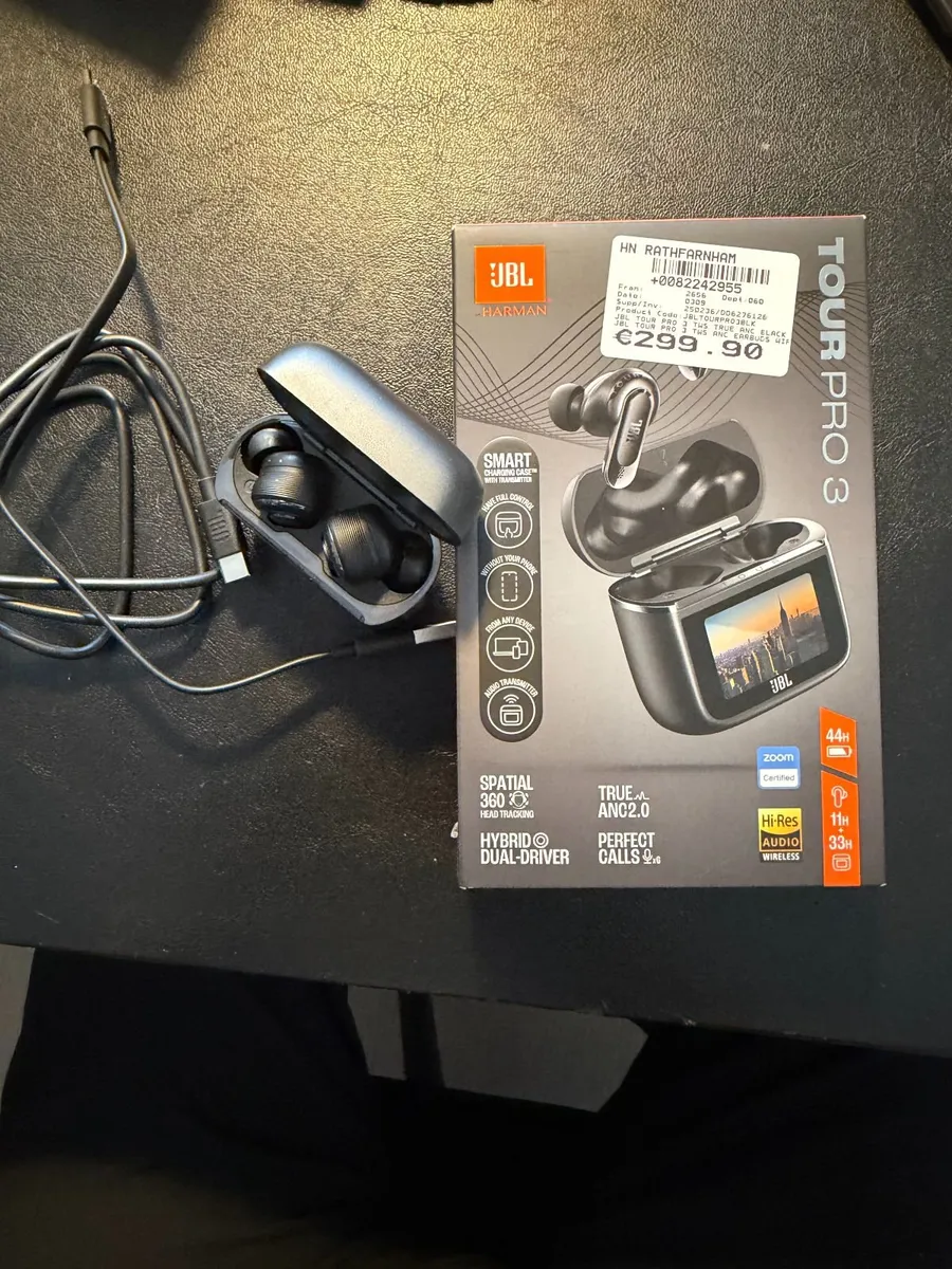 Brand New Noise Cancelling Ear Buds - Image 2