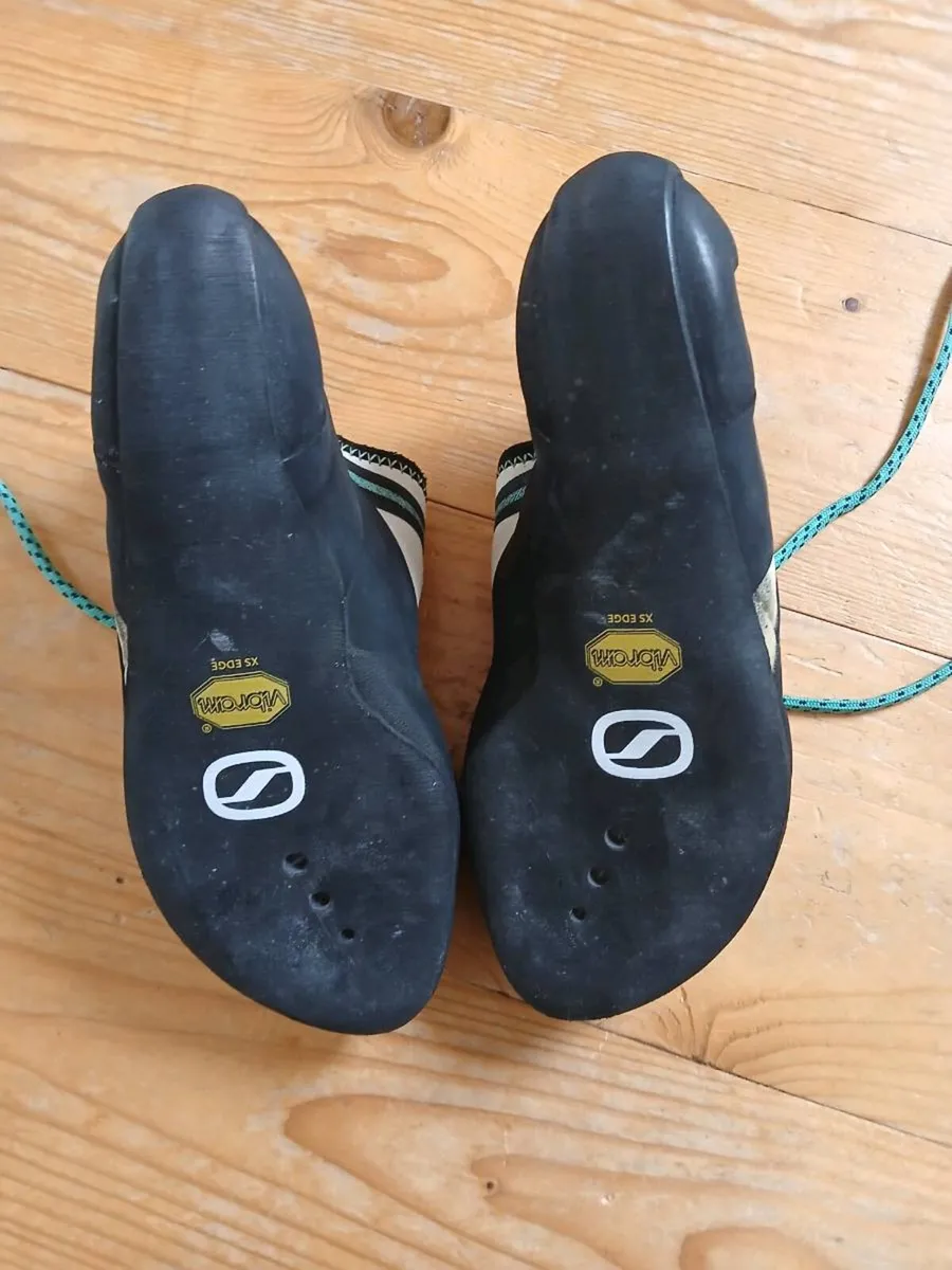Climbing Shoes - Image 3