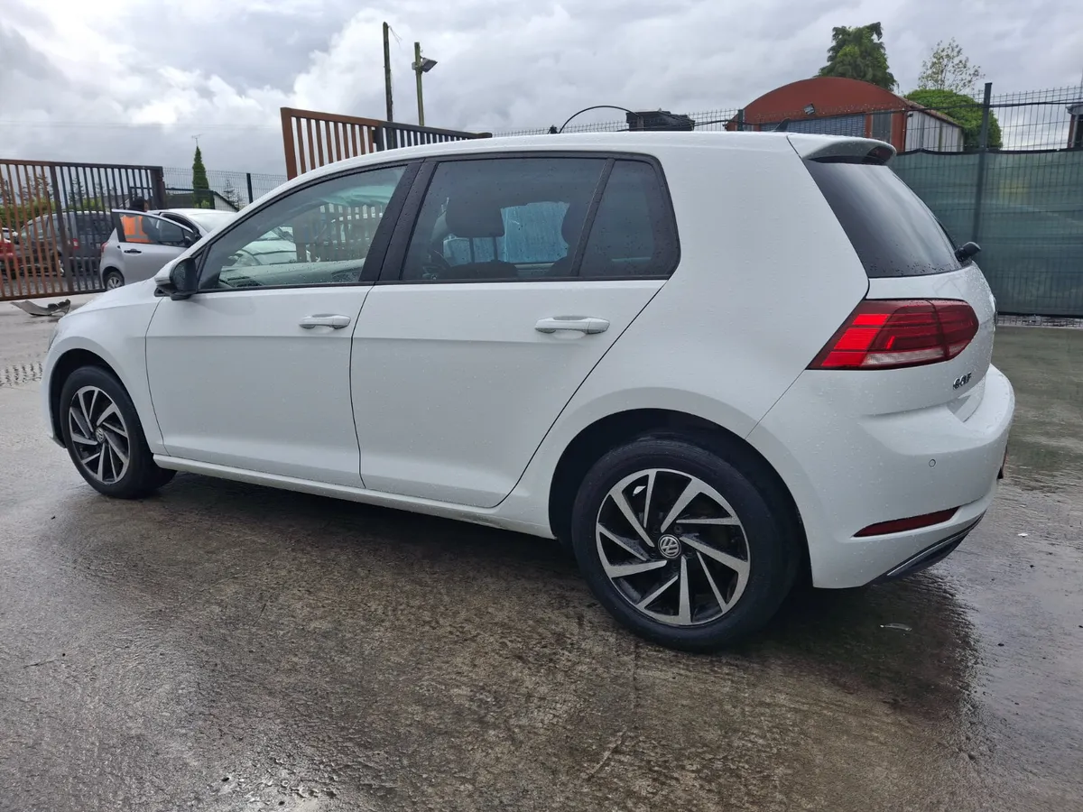 2019 Volkswagen Golf  Tdi - Image 3