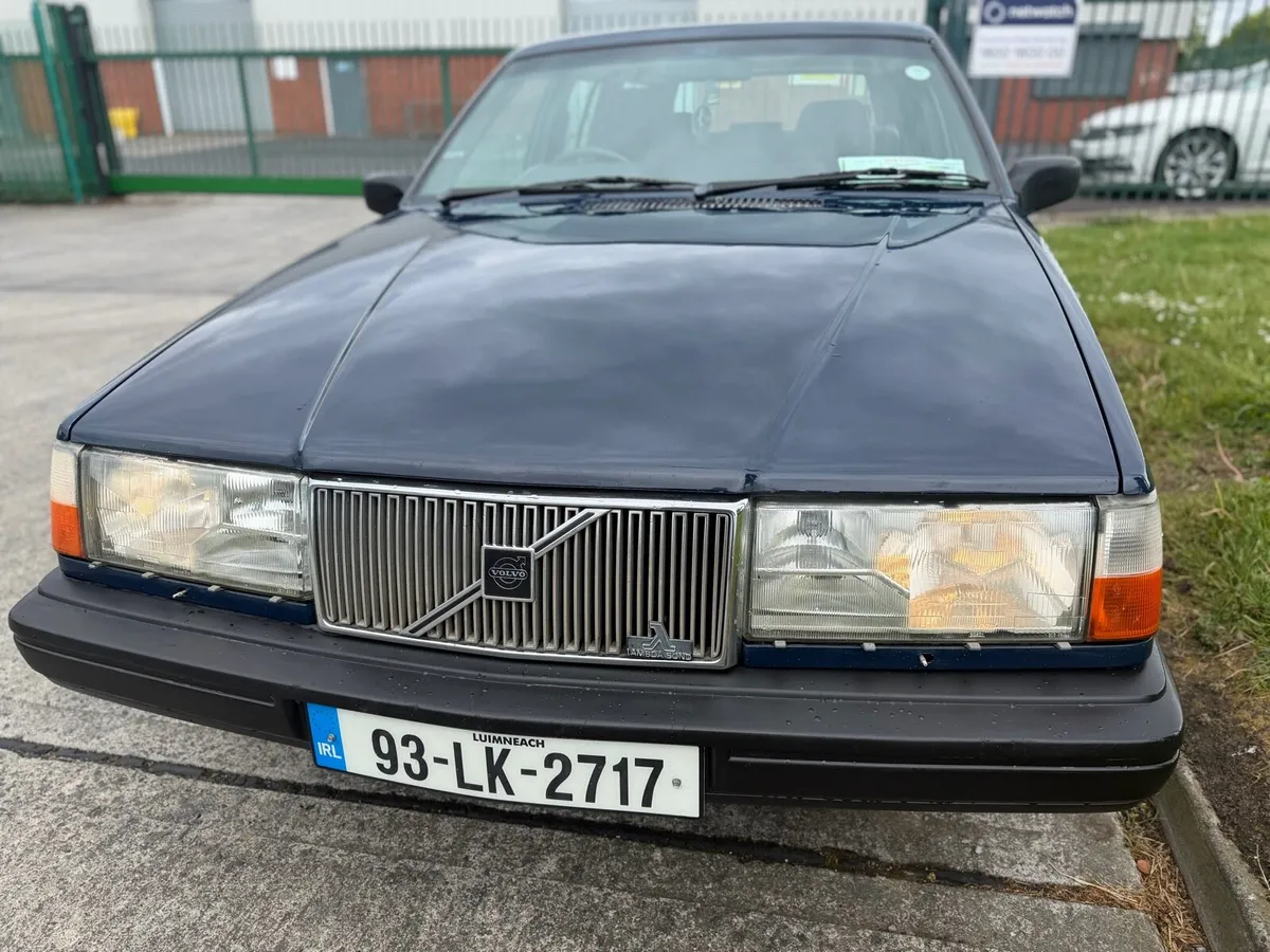 Vintage Volvo 940 2.0 Turbo Manual - Image 2
