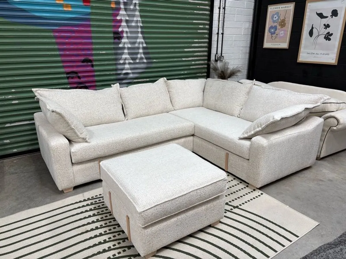 sofa - Image 2