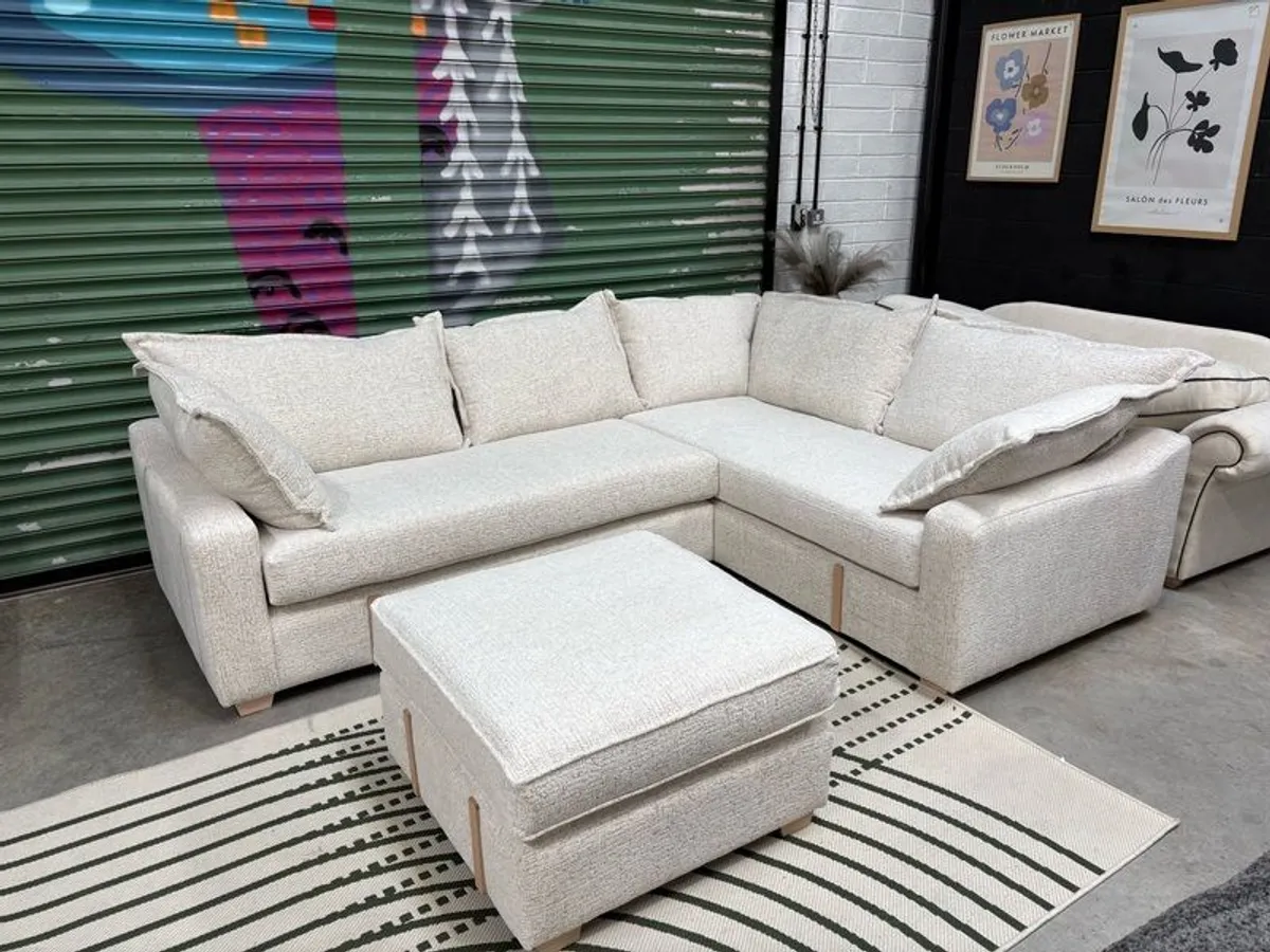 sofa - Image 3