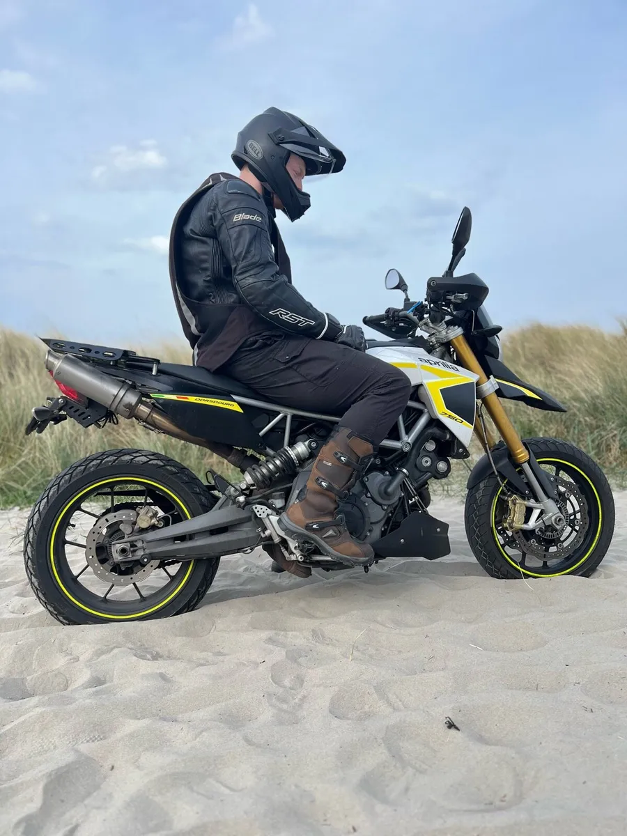 2016 APRILIA DORSODURO 750 - Image 4