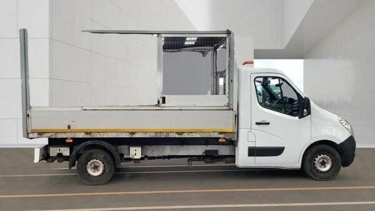 2018 Vauxhall Movano Tipper Van - Image 3