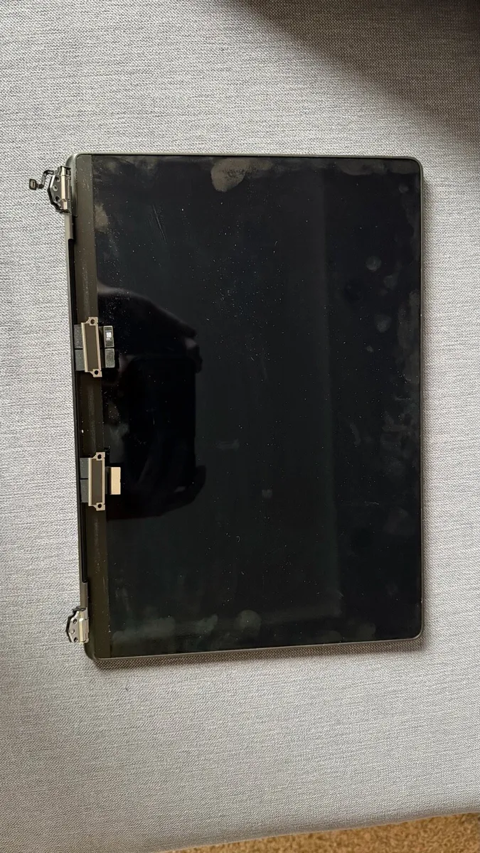 MacBook Pro screen part - Image 2