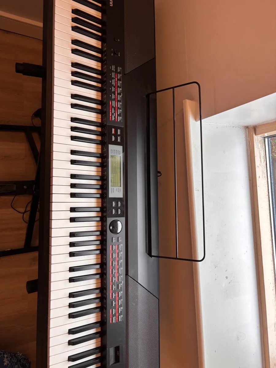 Thomann keyboard SP5600 with stand and pedal - Image 1