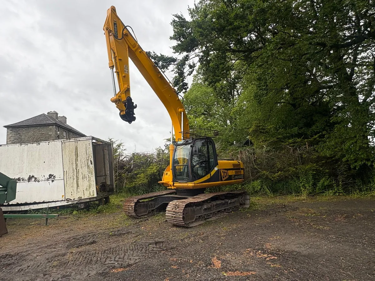 JCB JS200 Excavator - Image 2