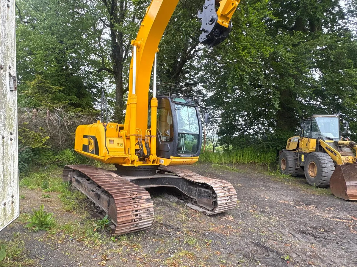 JCB JS200 Excavator - Image 1