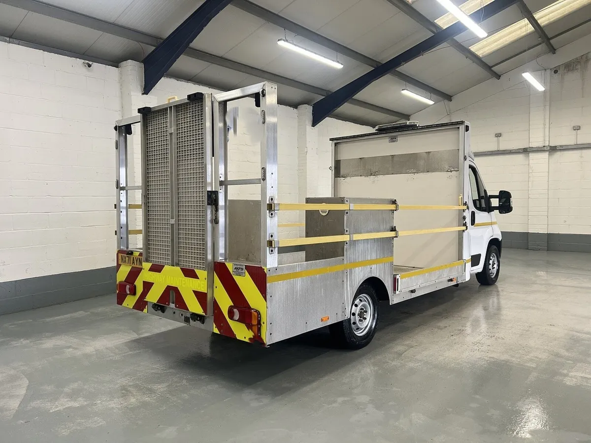 2021 Peugeot Boxer Dropside Van - Image 4