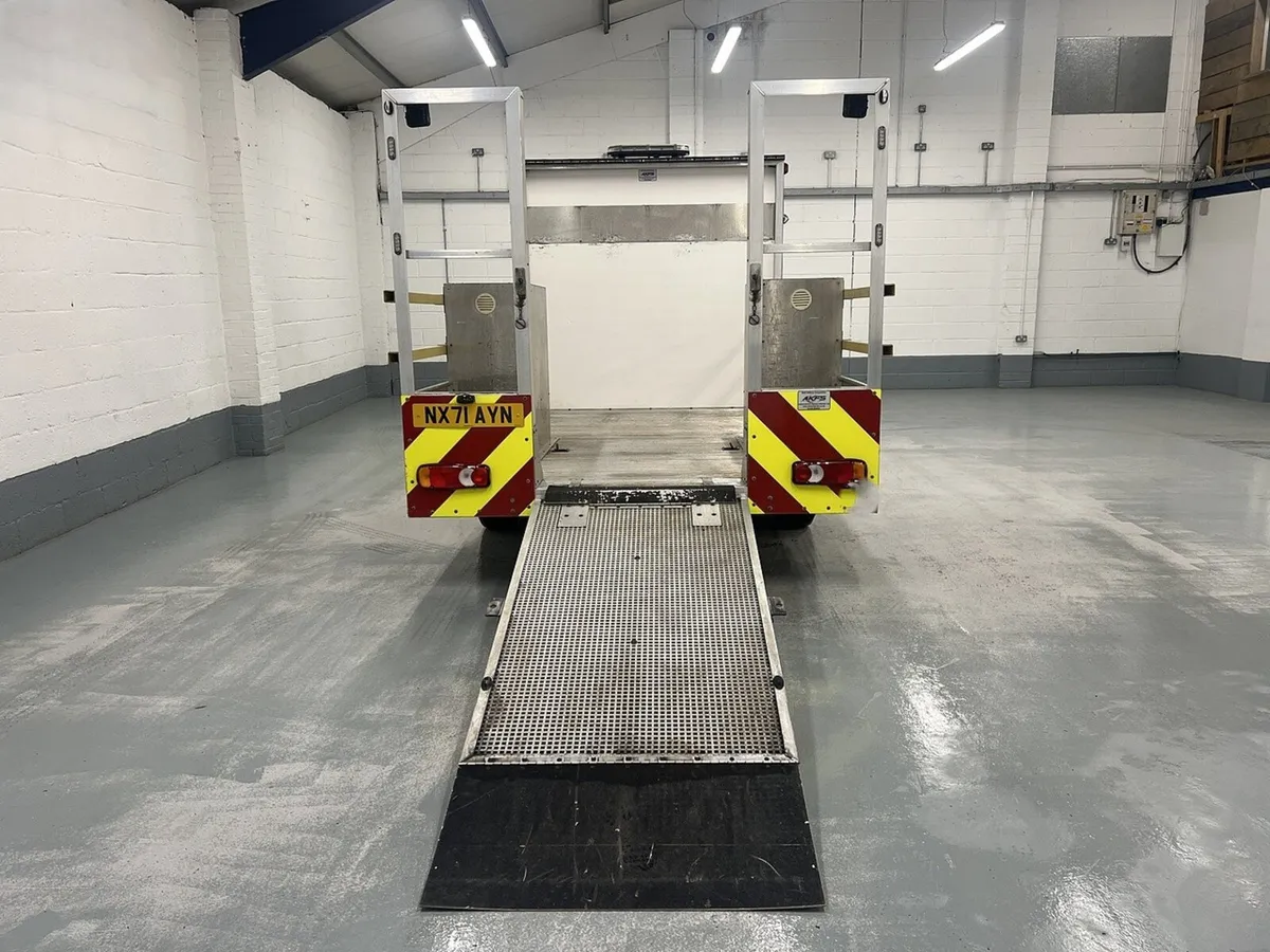 2021 Peugeot Boxer Dropside Van - Image 3