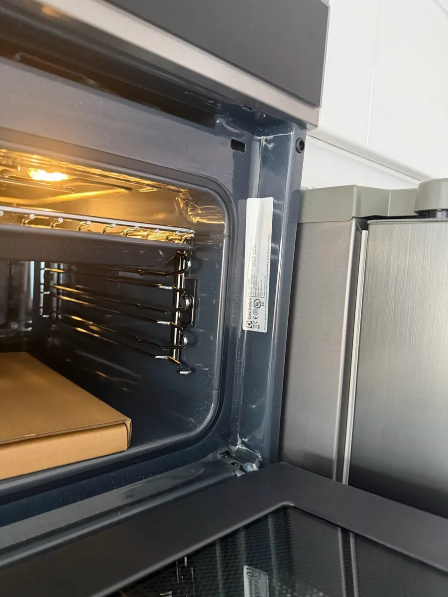 Electrolux combi microwave oven and grill - Image 2