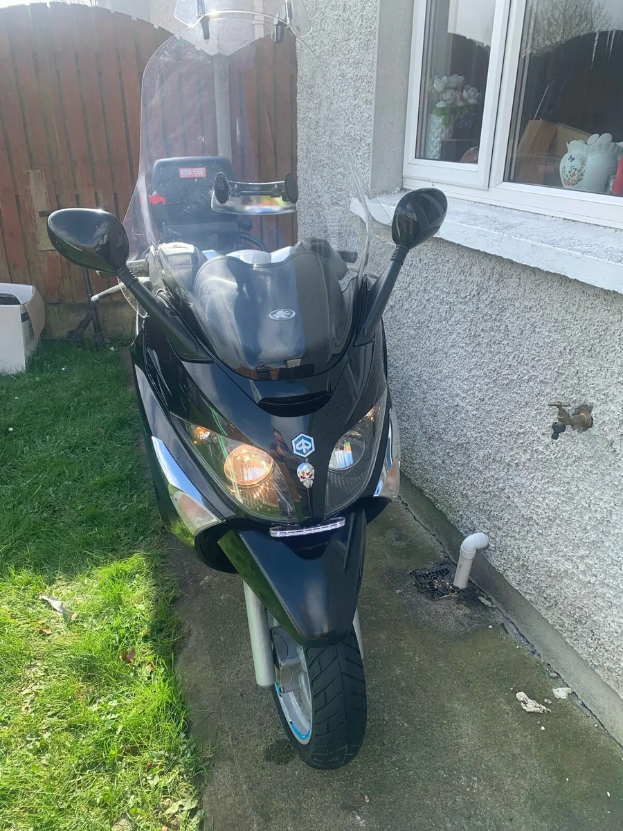 Piaggio xevo 125 xmax - Image 1