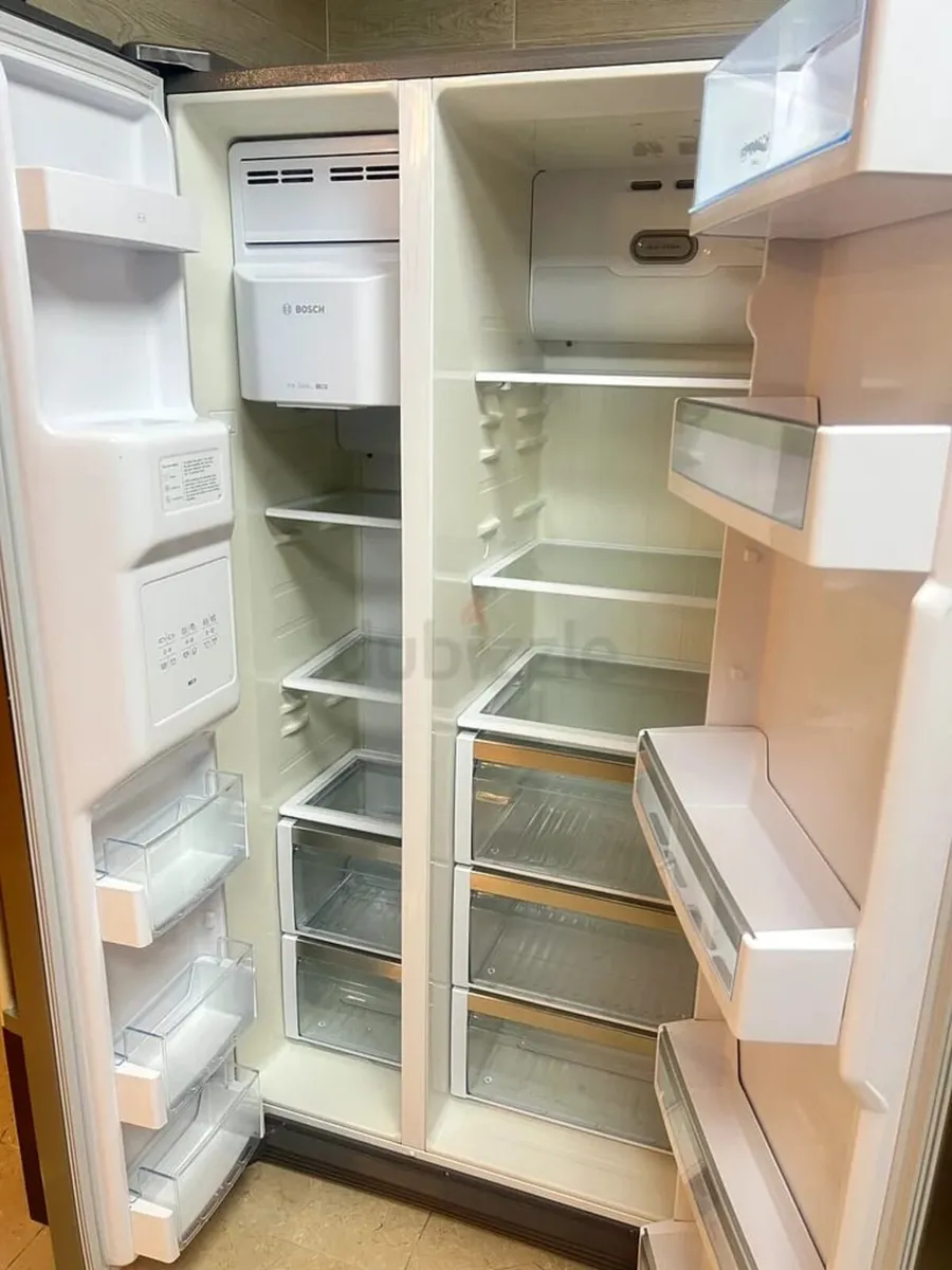 Bosch American Style Fridge Freezer - Image 2