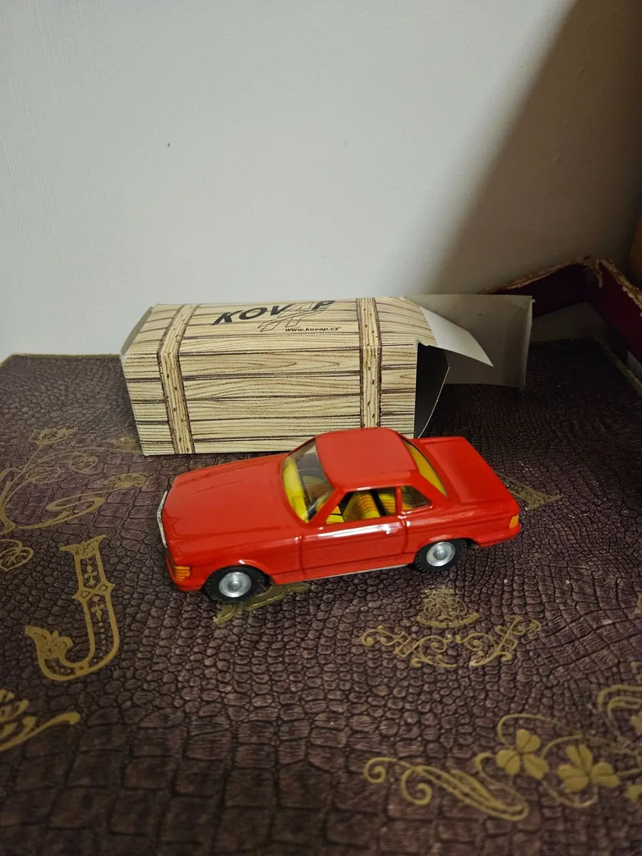 Corgi Modern Tinplate Car - Image 4