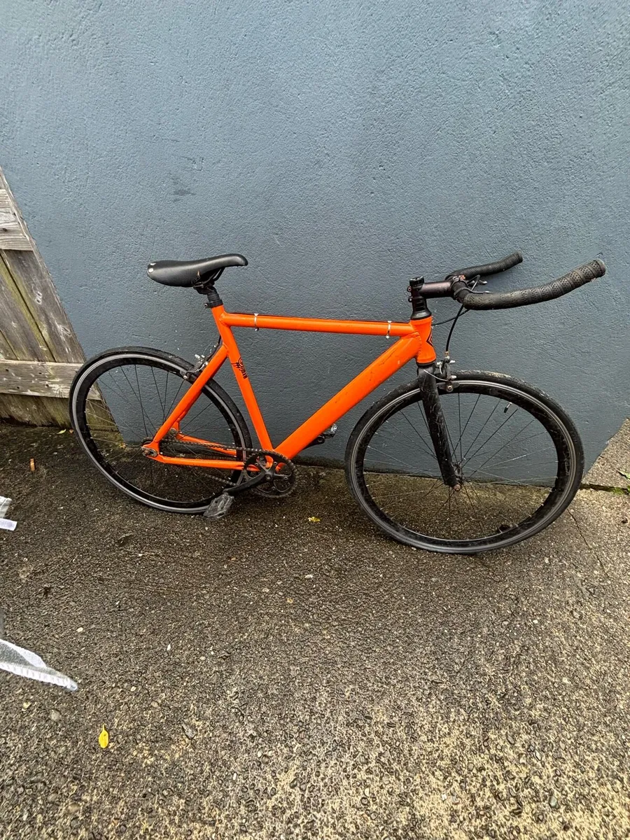 Road bike - Image 2