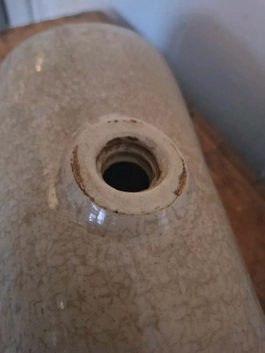 Antique Stoneware 2pt Hot water bottle/Bed Warmer - Image 4